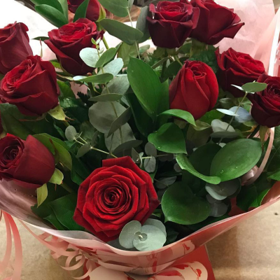 For My Sweetheart - 12 luxury red roses and fabulous foliage are all you need to make a grand romantic gesture to your sweetheart.