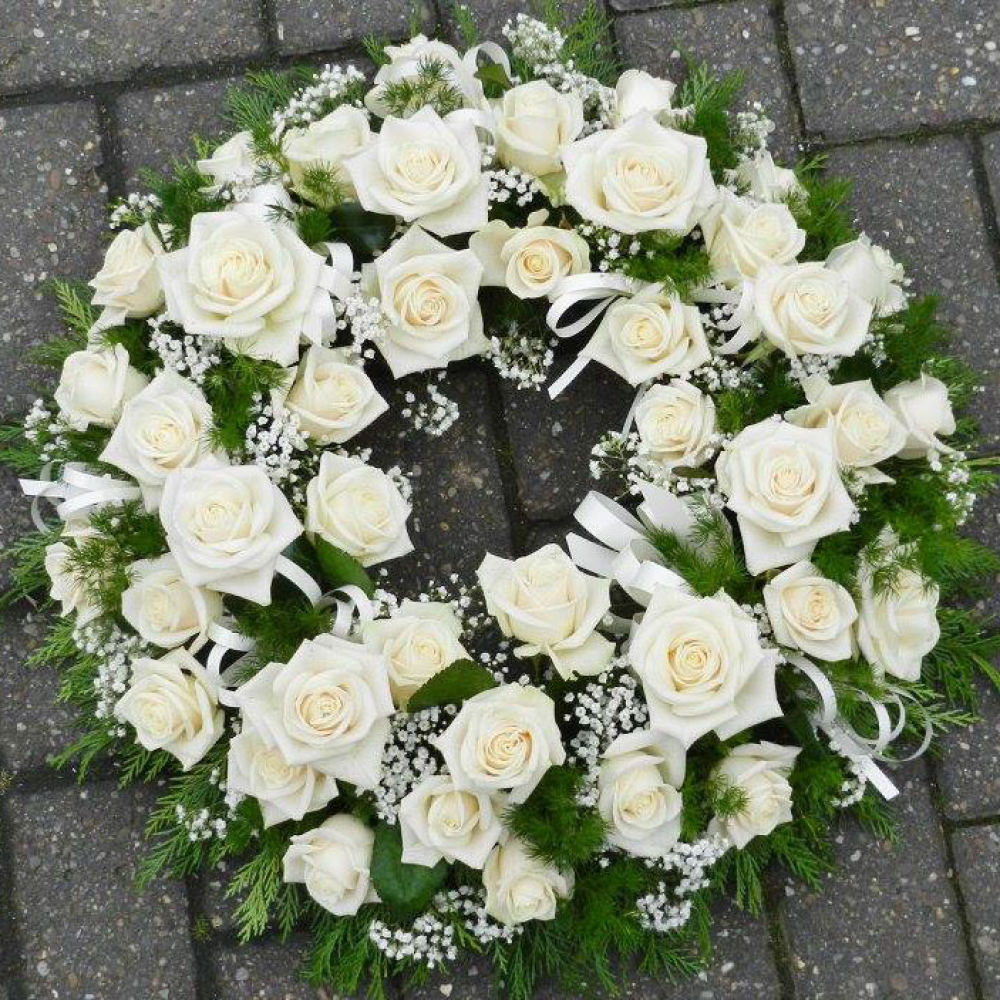 Classic Wreath in White -SYM-321